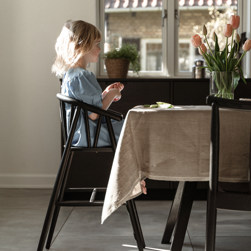 Saga Højstol - sortlakeret eg